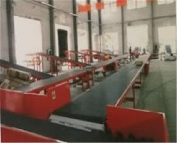 皮帶式輸送機