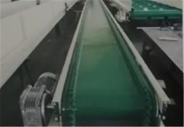 皮帶式輸送機